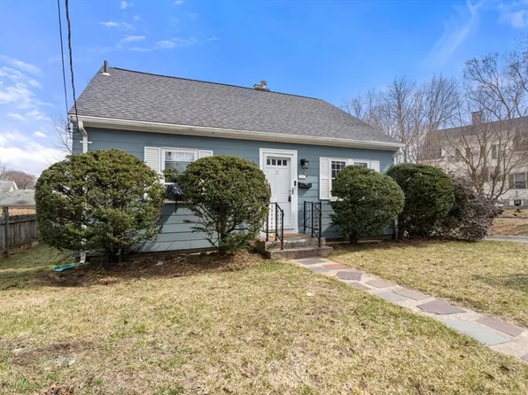 2 Bancroft St, Maynard, MA 01754