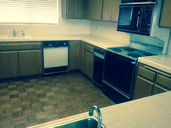 2nd image of 6960 Hyde Park Dr Unit 26