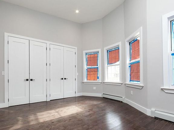 4th image of 145 Essex St