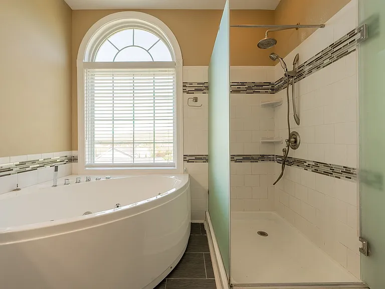 1701 Stratford View Dr — Photo 39