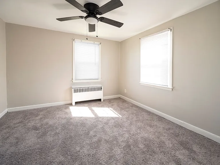 1325 E Wadsworth Ave — Photo 22
