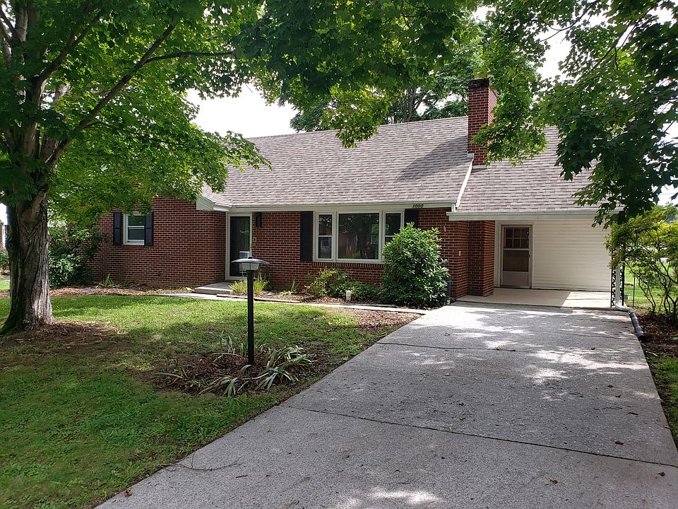 1st image of 1000 Custis St