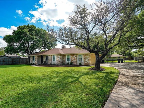 2nd image of 4302 Malaga Dr