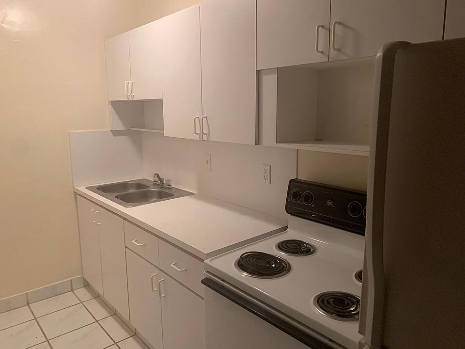 1st image of 2278 NE 173rd St #3
