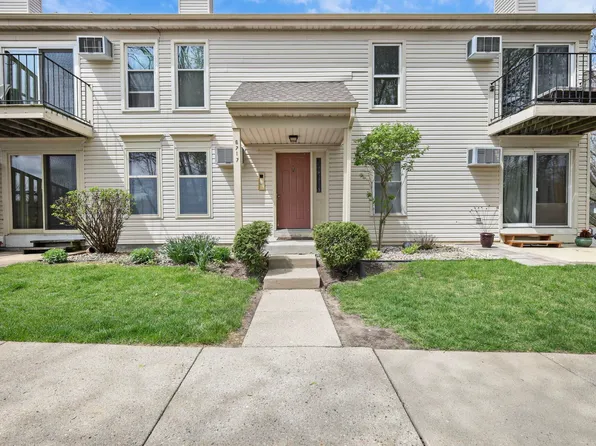 6717 Park Edge Dr APT D, Madison, WI 53719
