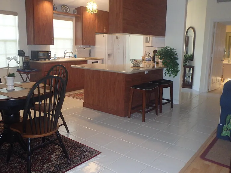 1880 SW Springfield Ct — Photo 22