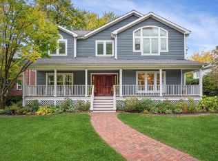 1139 Manor Dr, Wilmette, IL 60091