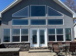 910 N Lake Dr, Watertown, SD 57201