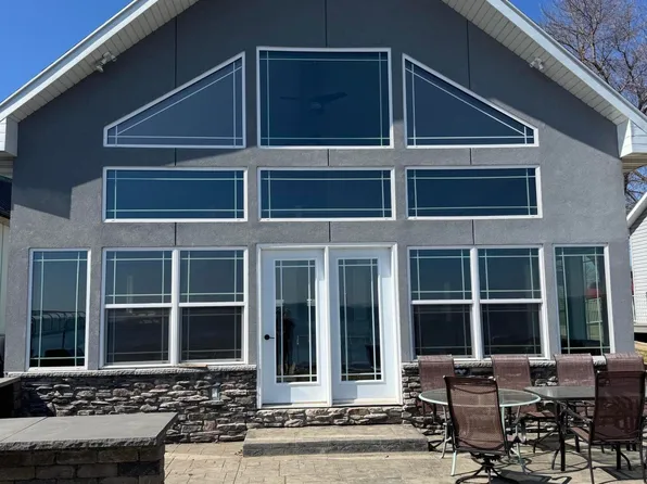 910 N Lake Dr, Watertown, SD 57201