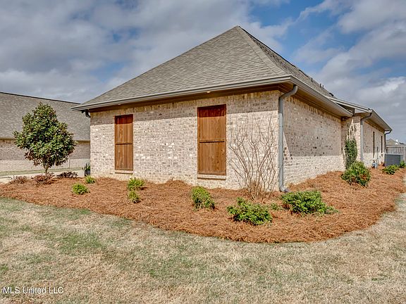 4th image of 415 Pilot Cir