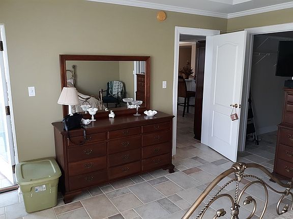 4th image of 638 Moon Bay Dr #4