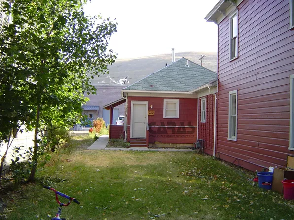 226 1/2 N 1st St W, Missoula, MT 59802