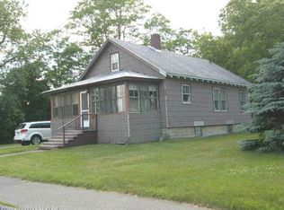 17 Locust St, Madison, ME 04950