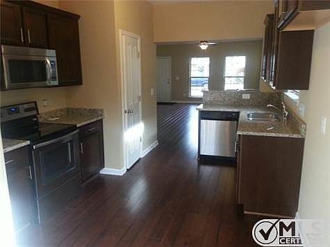 5th image of 3021 Bienville Dr