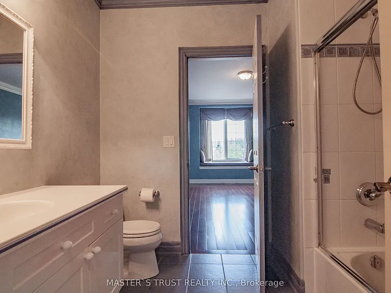 678 Saint Nicholas Ct — Photo 35