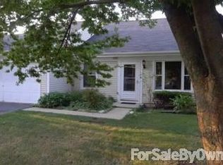 227 Iris Dr, Streamwood, IL
