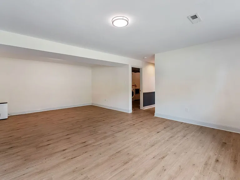 1731 Tamerisk Ct — Photo 41
