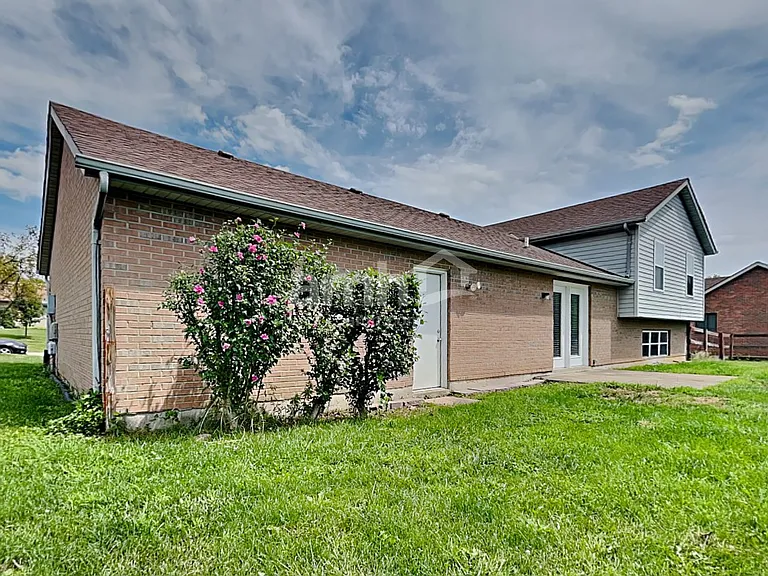 6401 Sharps Ridge Ct — Photo 20