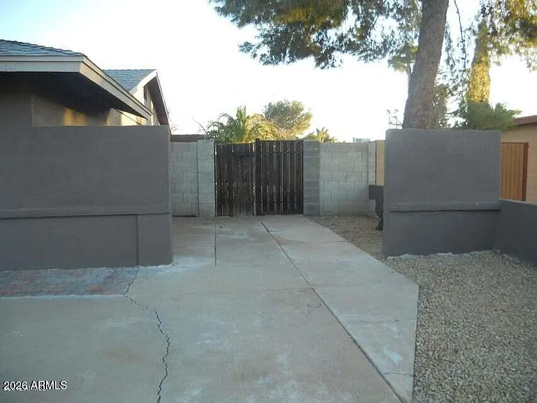 5337 E Gelding Dr — Photo 33