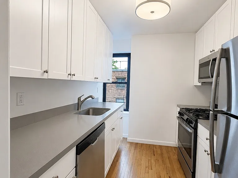42nd Ave — Photo 1