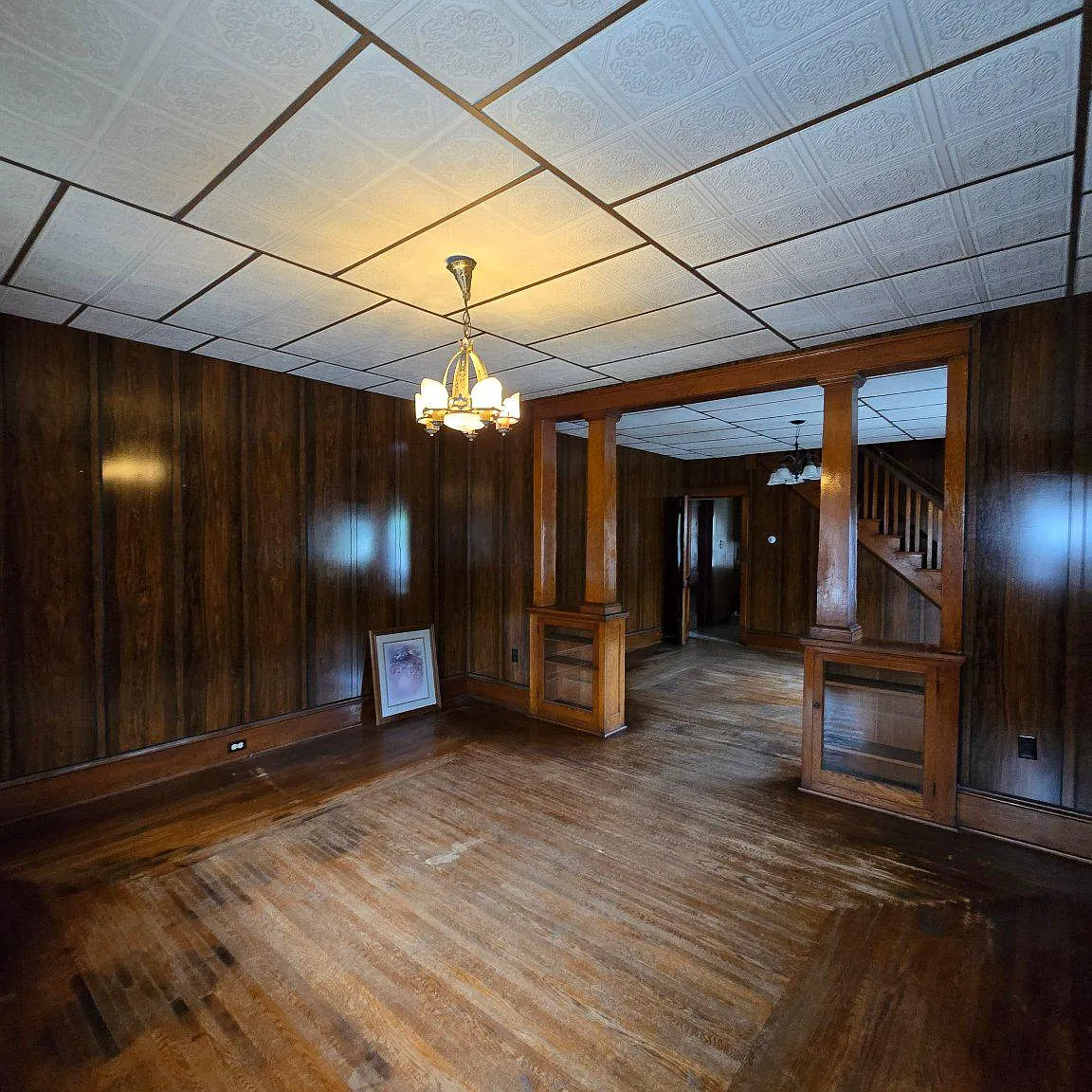 5 bed, 1.0 bath, 2240 sqft, $1,650 — Photo 1