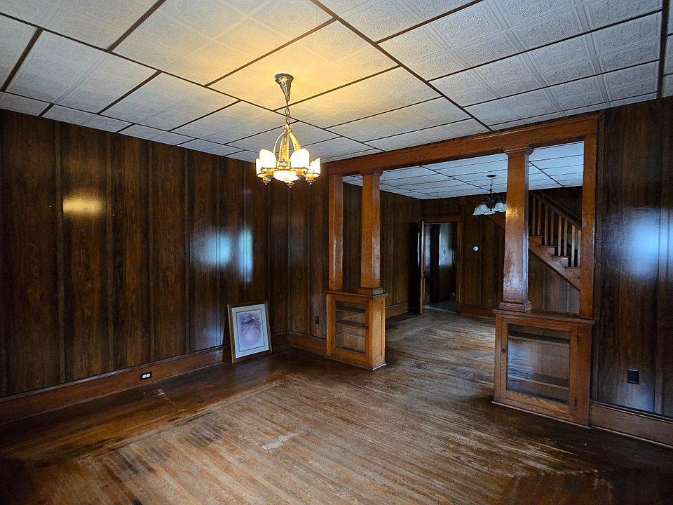 1st image of 30 Main St