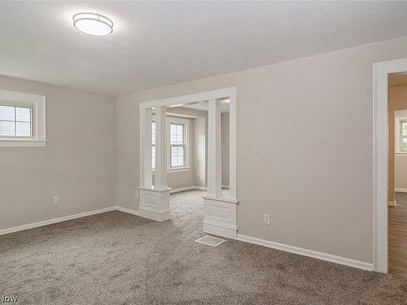 3rd image of 1411 Middle Ave