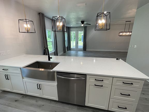5th image of 2653 NW 41st Ave