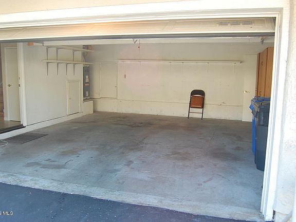 4th image of 745 Warwick Ave