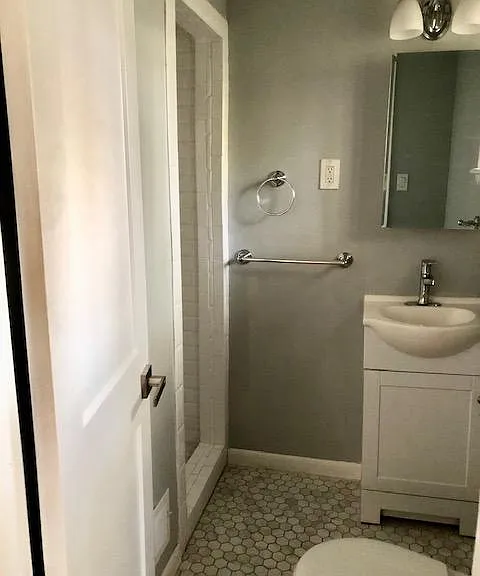 2440 Edgewater Dr SW — Photo 12
