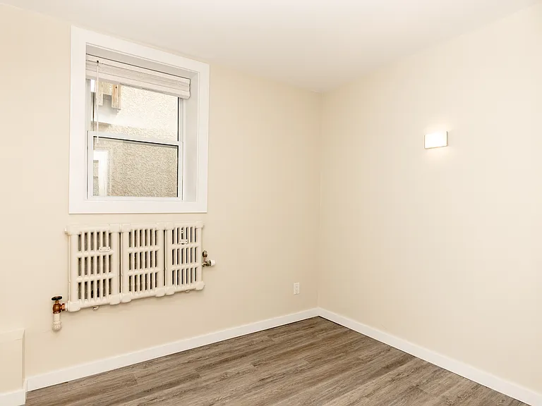 331 Marion St #2 — Photo 16