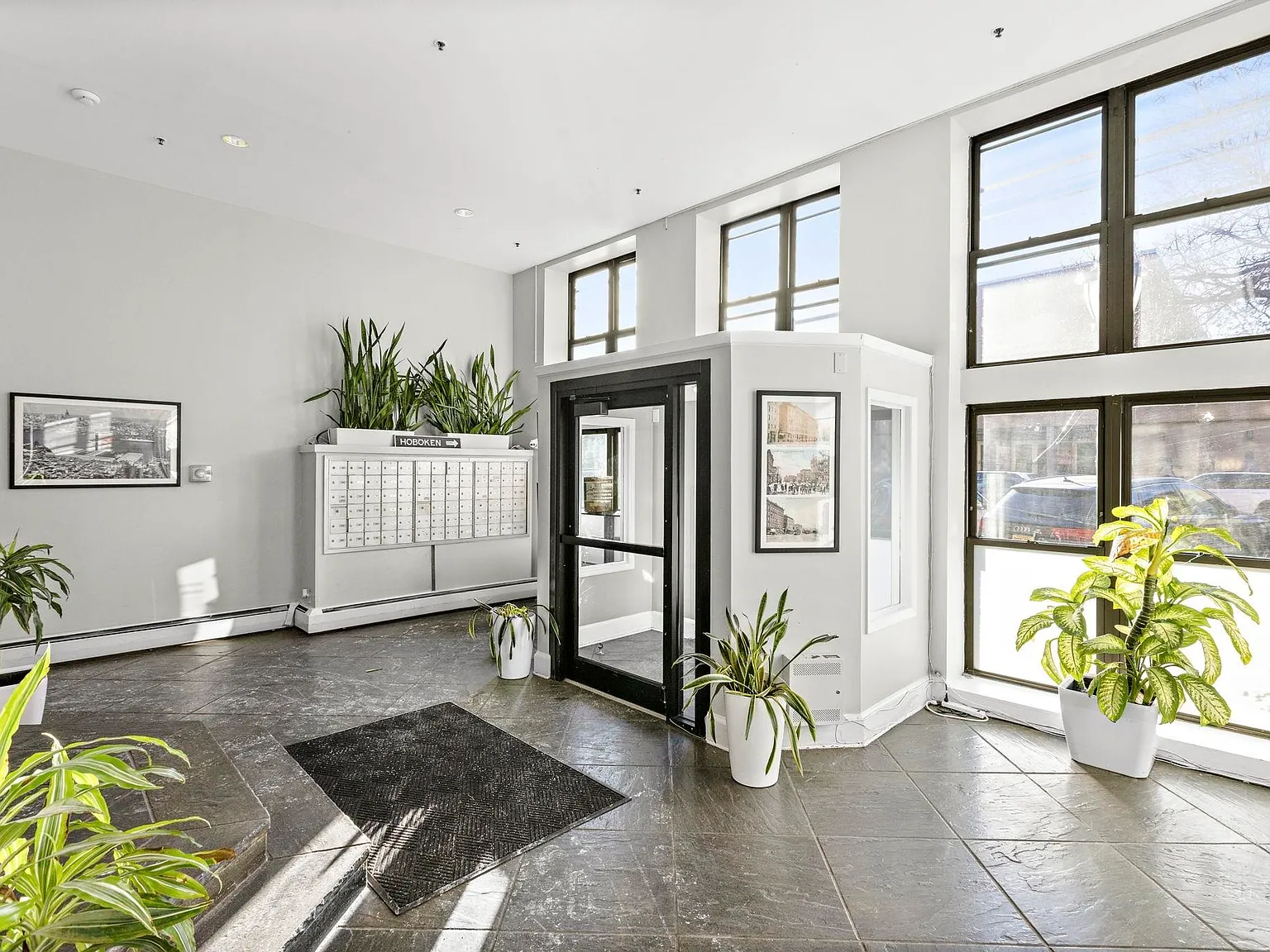 2 bed, 2.0 bath, 900 sqft, $4,400 — Photo 4