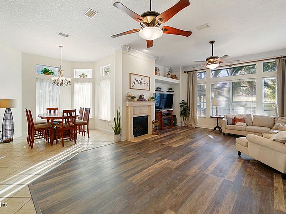 3rd image of 1348 AKRON OAKS Drive