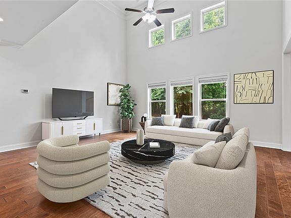 2nd image of 740 Shelton Cove Ln