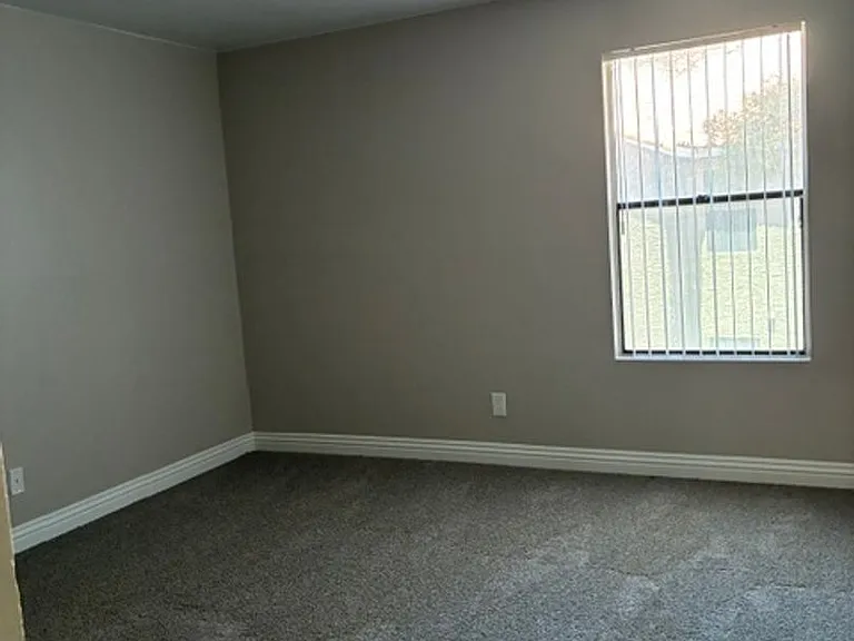 Mandalay Bay Apartments — Photo 50