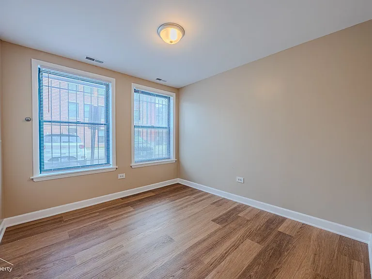 3645 W Flournoy St — Photo 9