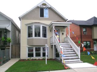 1718 N Washtenaw Ave, Chicago, IL 60647