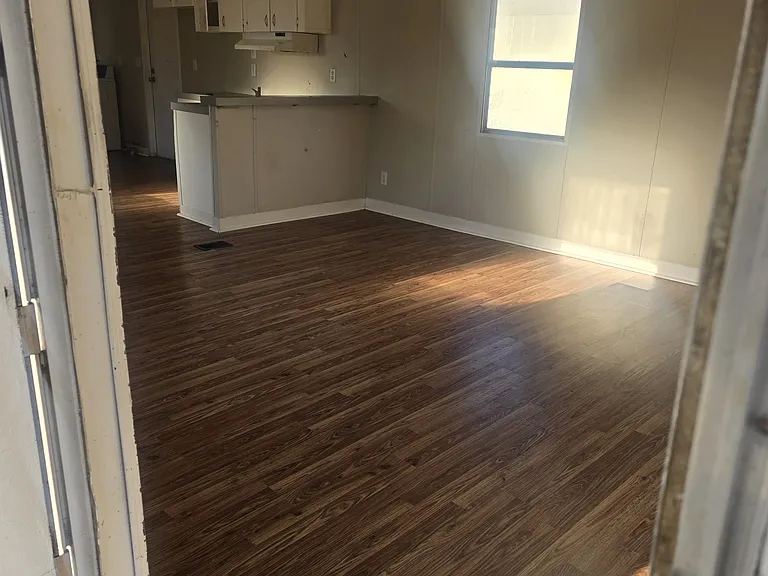 110 Deborah Dr — Photo 41