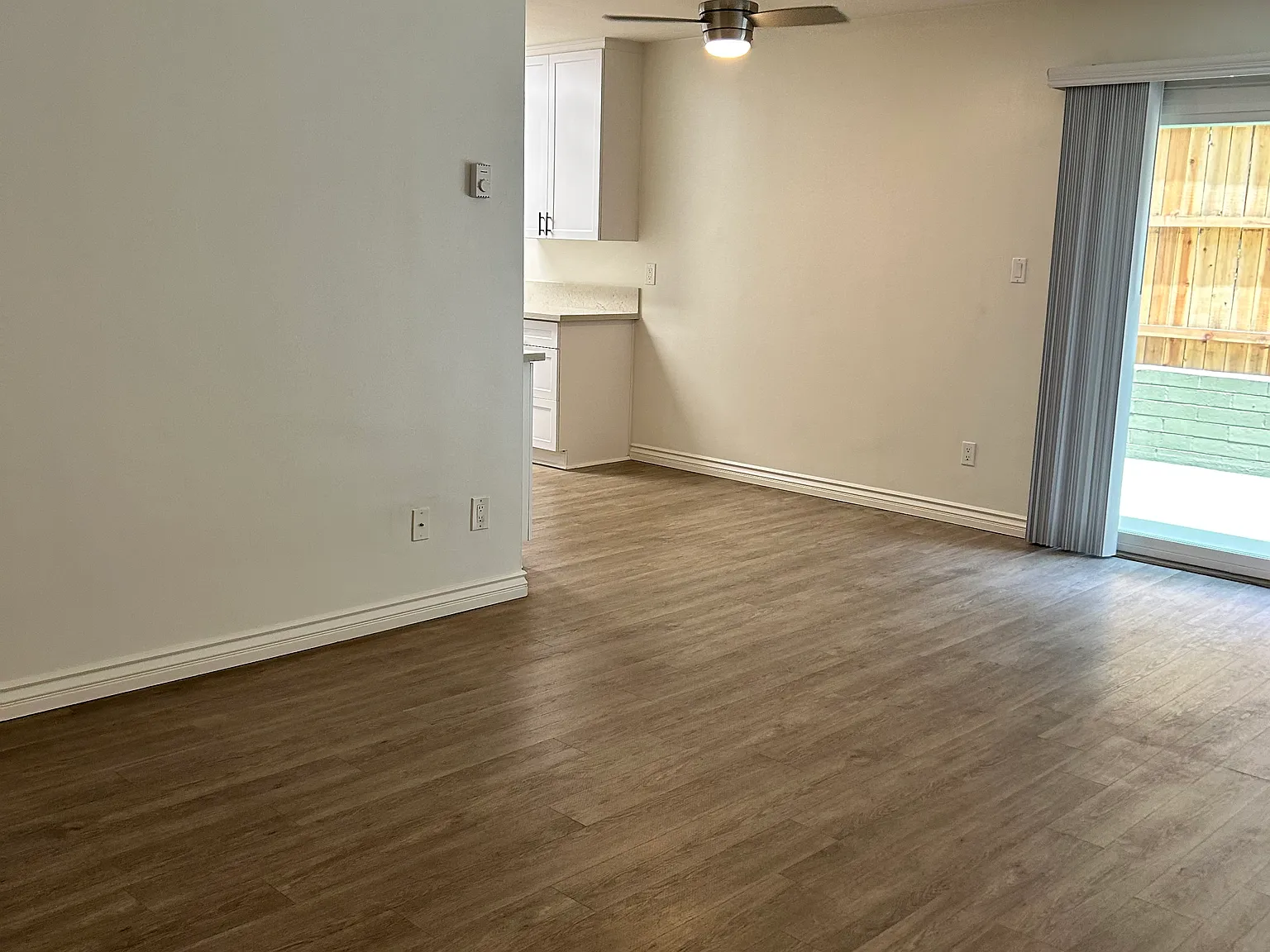 1 bed, 800 sqft, $2,400 — Photo 3