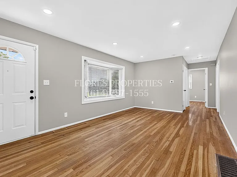 1136 Pauline Ave — Photo 16