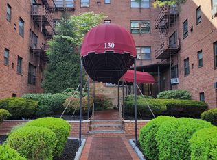 130 Orient Way APT 5A, Rutherford, NJ 07070