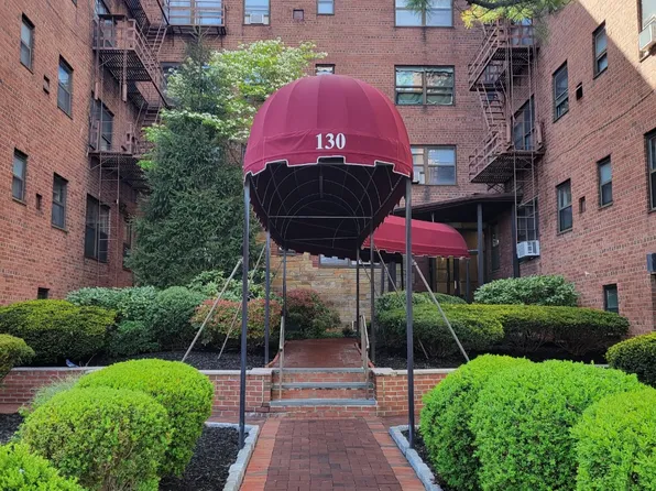 130 Orient Way APT 2K, Rutherford, NJ 07070