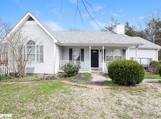 405 Trailsend Ct, La Vergne, TN 37086