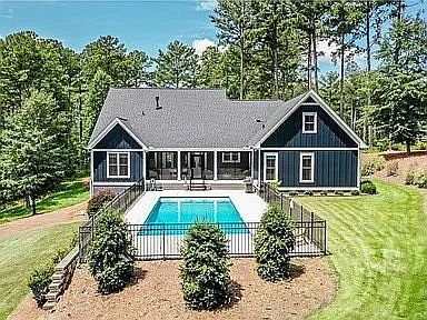 2nd image of 613 Aqua View Dr