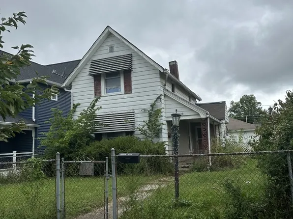 208 E 8th St, Muncie, IN 47302