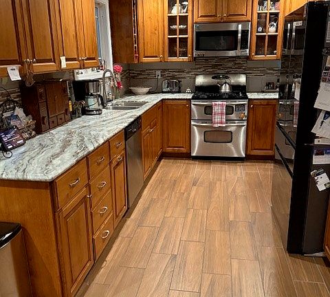 2nd image of 4151 Gertrude St