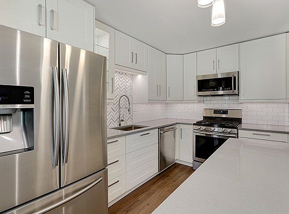 3rd image of 6S110 Park Meadow Dr APT 9C