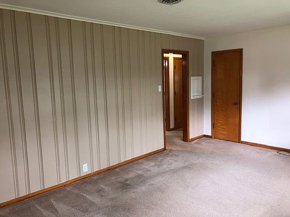 5th image of 2837 Mariposa Dr