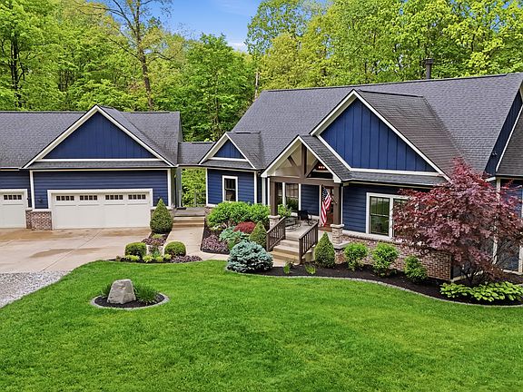 5th image of 4390 Tulip Dr S