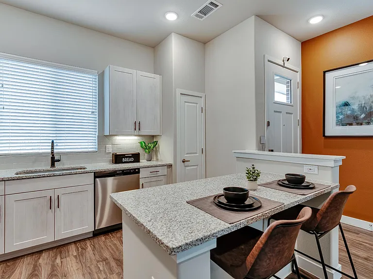 VLux Stoneridge — Photo 67